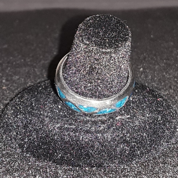 Sterling Silver Turquoise Chip Inlaid Ring - 7 - EUC - Picture 6 of 8
